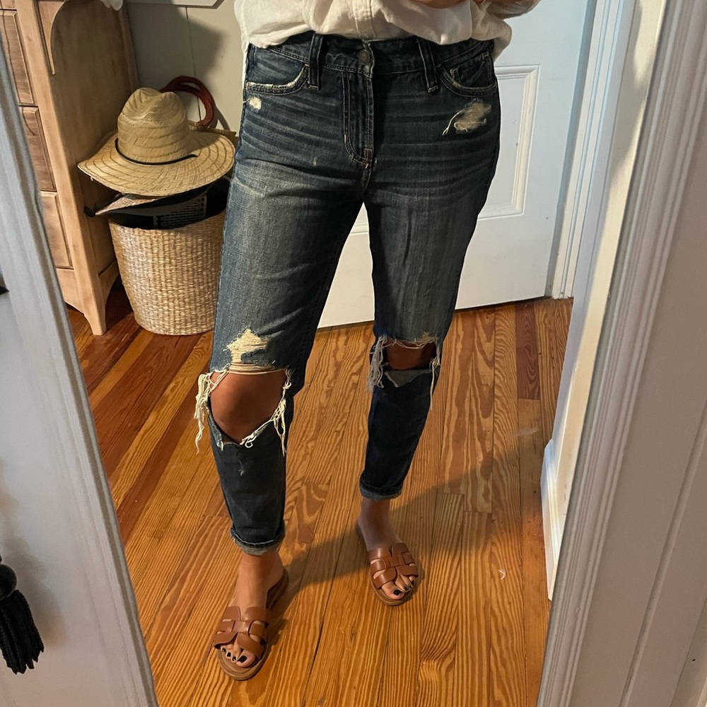 Hollister Boyfriend Dark Wash Distressed Jeans